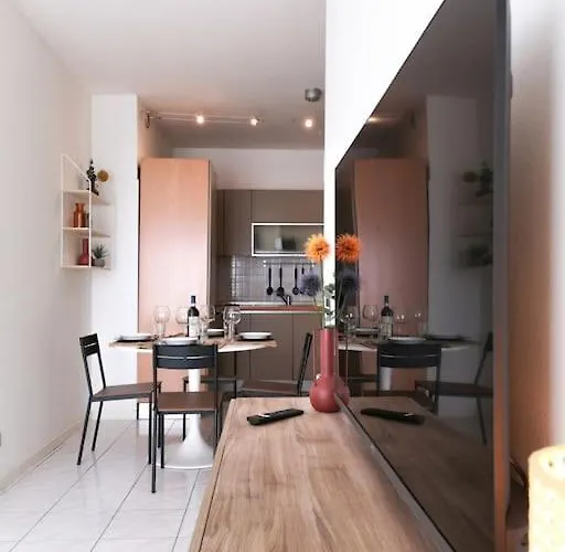 아파트 Saxony House